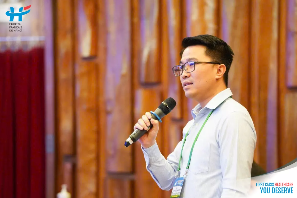 ThS.BS. Bùi Quang Lộc trình bày báo cáo về điều trị ung thư đường mật giai đoạn tiến triển tại Hội nghị khoa học thường niên Bệnh viện Chợ Rẫy 2025